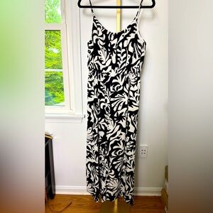 #45-Rachel Zoe Black& White jumpsuit with Spaghetti straps. Size L